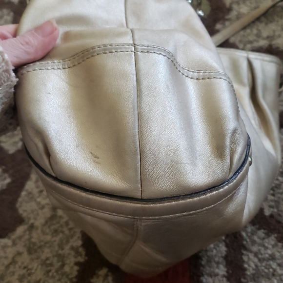 😁Metallic Gold Coach Shoulder Bag😁 - Picture 11 of 14
